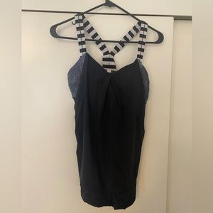 Lululemon top with built in bra